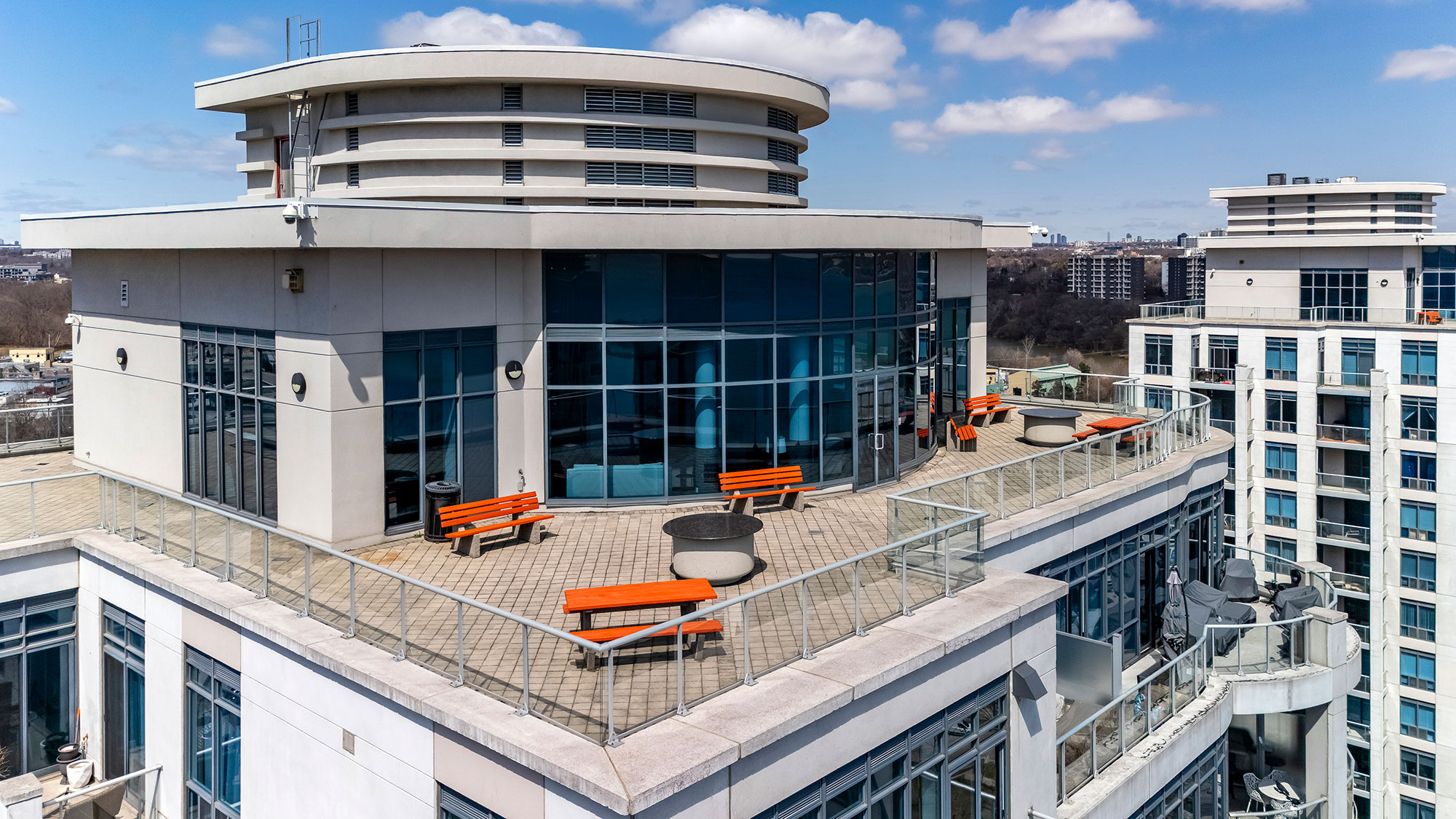 Waterford Towers Suite 1504 Amenities