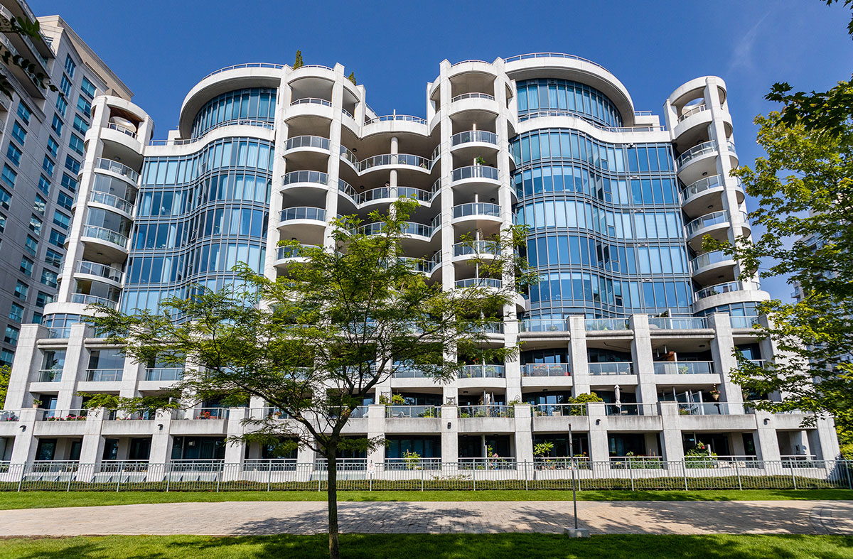 Waterford Condos 2095 Lake Shore Blvd W